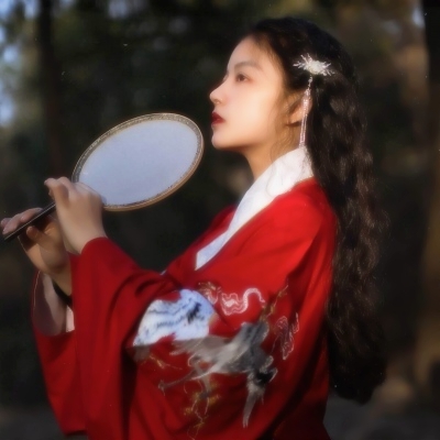 12张高清古风真人女子头像 美得让人移不开眼