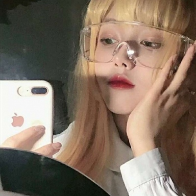 女生清纯风格头像网图合集 共9张适合当头像