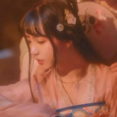 15张高清倾国倾城古风女生真人头像