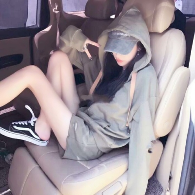 16张高清有气质戴帽女生头像 唯美氛围感拉满