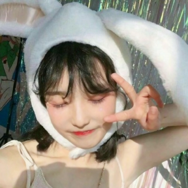 8张俏皮少女感拉满的超清可爱女生头像