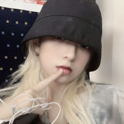 15张高清霸气女生头像网图 时尚网红款女生头像大图