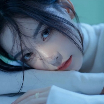 19张治愈感拉满的女生清新真人头像，每一张都让人看了舒服