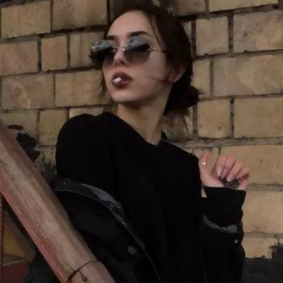 微信高冷成熟女生头像 12张高清好看的合集来了