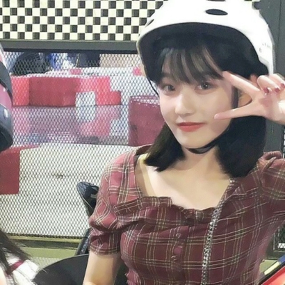 ins潮图女生头像合集 9张高清时尚ins风头像分享