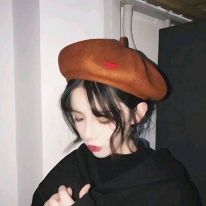 26张高清高冷戴帽女生头像合集