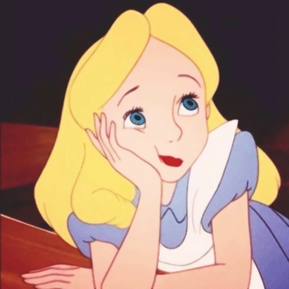 24张可爱搞怪动漫女生头像 高清搞笑动画头像合集