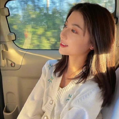 高清好看的真人女生头像 共18张