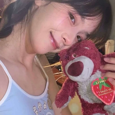 11张干净清爽的女生真人头像合集