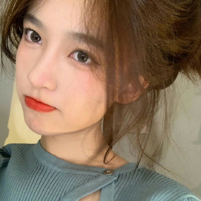 12张真人女生头像美图合集|小脸头像网更新