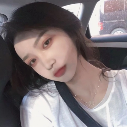 8张气质漂亮的高清真人女生微信头像合集