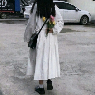 女生下半身丧系不露脸QQ头像 36张高清图汇总