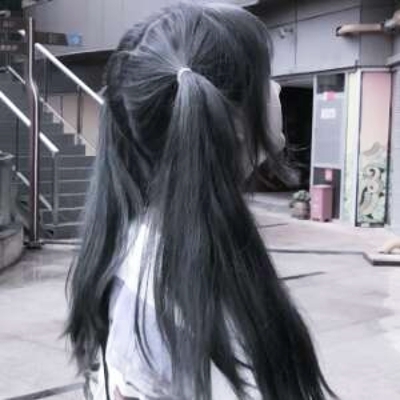 女生忧愁微信头像合集：每一张都藏着让人心疼的伤感情绪