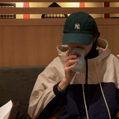 18张高清真人女生微信头像 质感拉满直接用