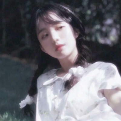 超仙朦胧感女生头像来啦！12张高清氛围感美图直接抱走