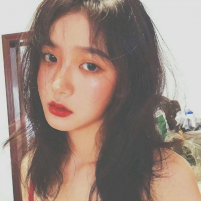 淡黄色滤镜太绝！9张清新感拉满的女生头像快收藏