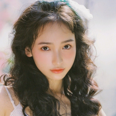 带花的氛围感女生微信头像 10张合集