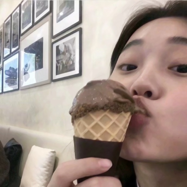 36张高清韩系清新女生真人头像 氛围感拉满的时尚头像合集