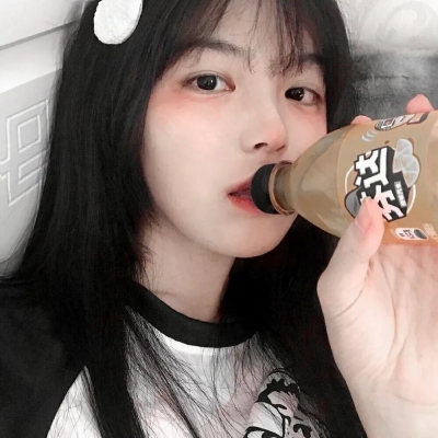 女生专用简单气质头像合集来啦，共13张优质图