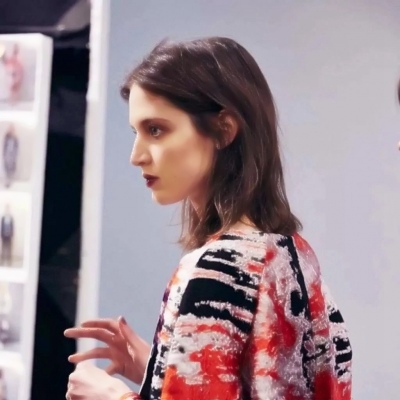 12张高清欧美风女生微信头像合集