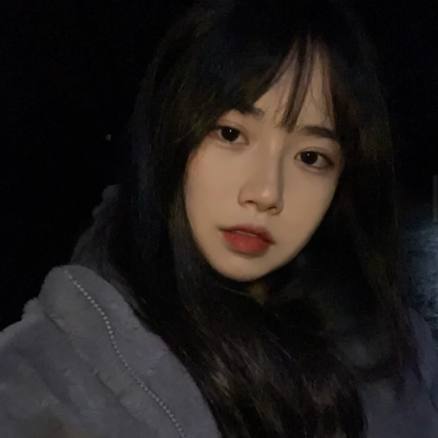 17张真实感拉满的女生真人头像合集