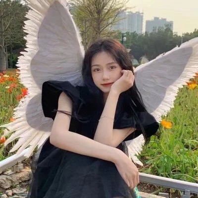 8张当下超火的女生微信头像，好看又百搭