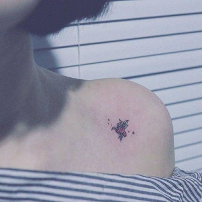 女生纹身部位头像合集 30张高清好看的女生部位纹身头像