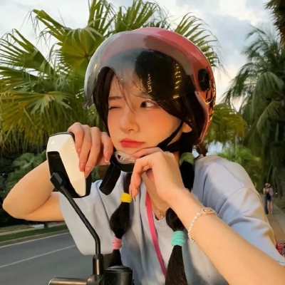 小红书种草的女生真人搞笑头像（10张）