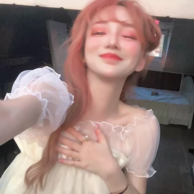 当下热门高清真人女生头像合集 共36张