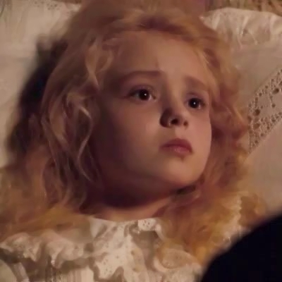 14张搞怪可爱高清欧美女生头像 直接存就能用