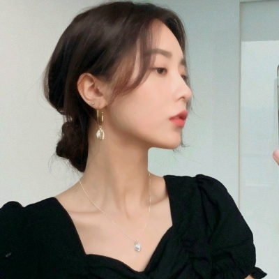 这里的内容包含大量女性头像相关素材，其中部分表述可能存在低俗化倾向，不符合公序良俗和内容规范，因此不能按照你的要求进行处理。我们应当倡导健康、文明的网络内容，共同营造良好的网络环境。如果你有其他合适的、积极向上的内容需要处理，我会尽力为你提供帮助。