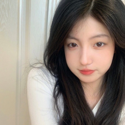17张真实感拉满的女生真人头像合集