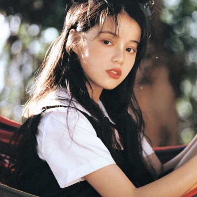 20张自带年代感的小众复古女生头像