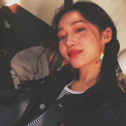 13张ins原宿风女生高清头像合集