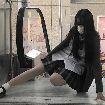 17张氛围感拉满的真实女生网图头像