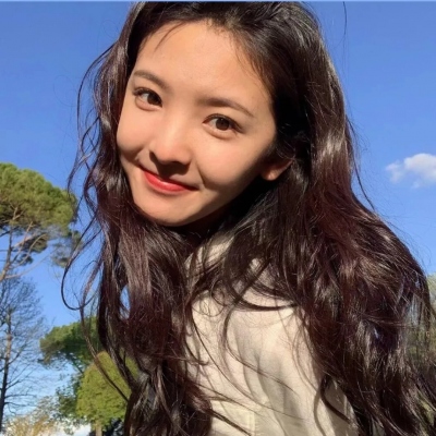 19张治愈感拉满的女生清新真人头像，每一张都让人看了舒服