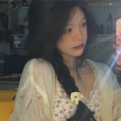 11张女生可爱呆萌真人微信头像 快存起来用