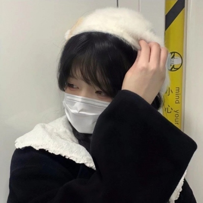 17张氛围感拉满的真实女生网图头像