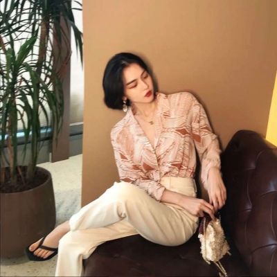 12张氛围感拉满的女生复古真人头像合集