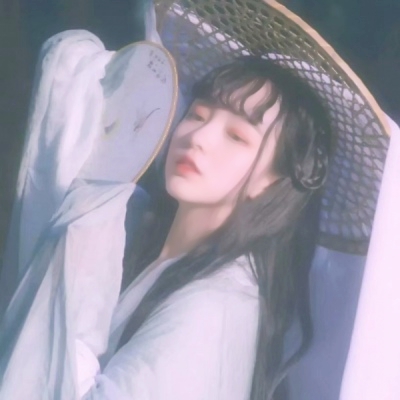 16张真人古风女生头像 清透仙气又淡雅高级
