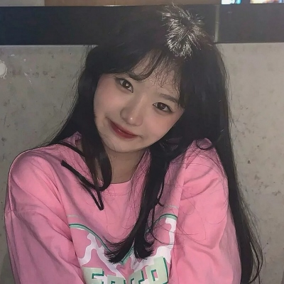 11张女生可爱呆萌真人微信头像 快存起来用
