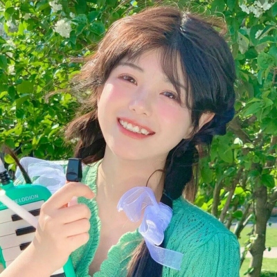 干净清纯气质女生微信头像 共9张