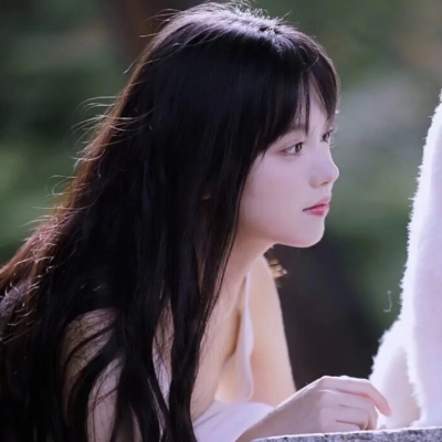 干净清纯气质女生微信头像 共9张