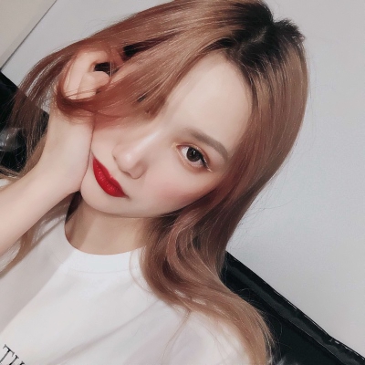 36张高清真人女生时尚头像 可爱又好看的真人照片头像合集