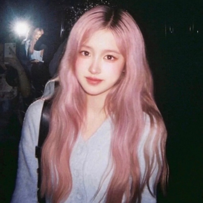 精选高清女生头像合集 共19张优质素材