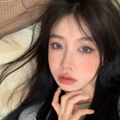 热门真人女生头像合集 10张精选