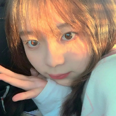 17张真人网红脸女生头像合集