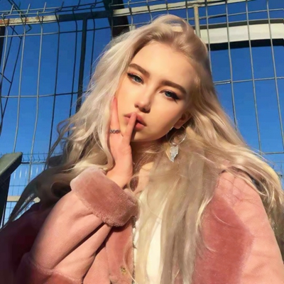 ins风欧美女生微信头像合集 14张高清原图分享