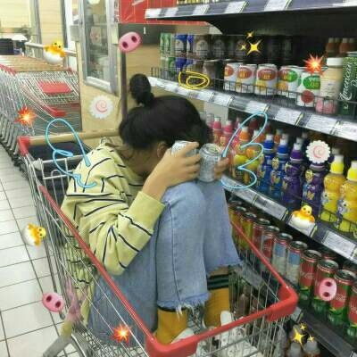 超火的带贴纸可爱女生头像合集 17张高清无水印