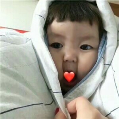 17张女生搞怪萌娃微信头像合集